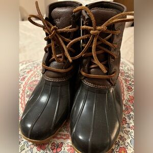 Girls Sperry duck boots